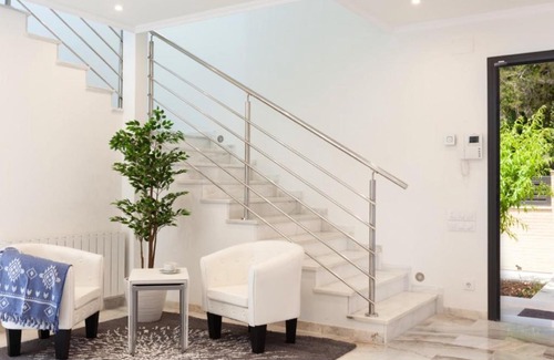 Mediona Apartamento | Casa con piscina en la zona del Penedés