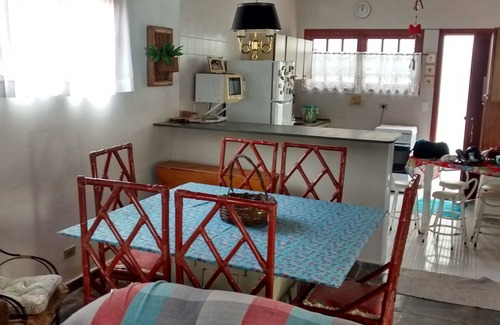 Raul Cury Casa | CASA CON PISCINA Y QUIOSQUE (4 DORMITORIOS / 3 BAÑOS)