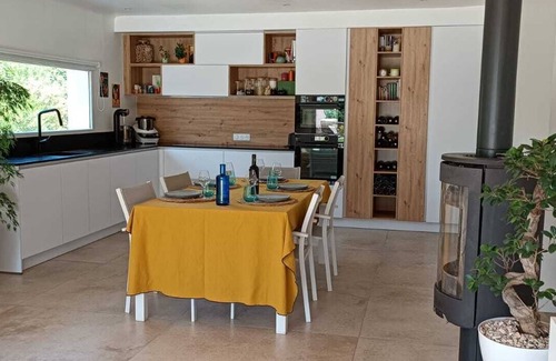Velleron Casa | House with swimming pool in the heart of Provence near Isle sur Sorgue