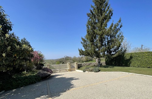 Quinsac Casa | House with swimming pool 15 minutes from Bordeaux
