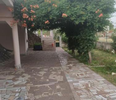 Trn Casa | House with the ecogarden at the end of the Village