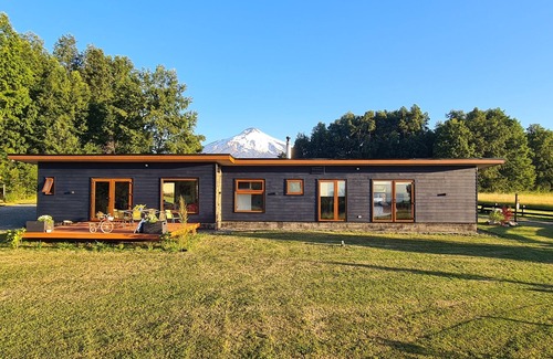 Villarrica Casa | Casa con Vista al Volcán y Lago (JW)