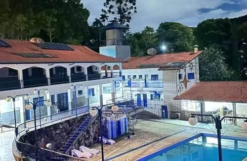 Amparo Apartamento | House within the New Covenant