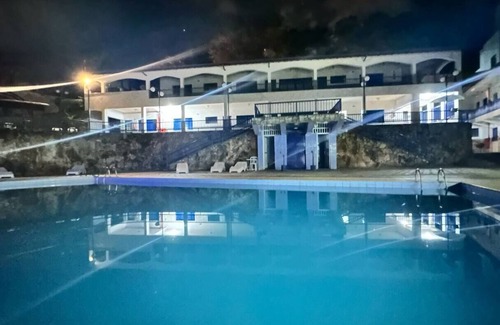 Amparo Apartamento | House within the New Covenant