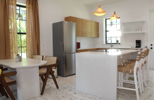 Historic District Casa | House within walking distance of the marina and the historic downtown!