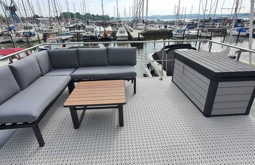 Schleswig Alquiler De Eote | Houseboat Fjord Dory with bio-sauna and roof terrace in Schleswig
