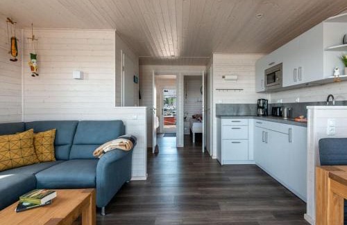Knieper Nord Alquiler De Eote | Houseboat Harmony