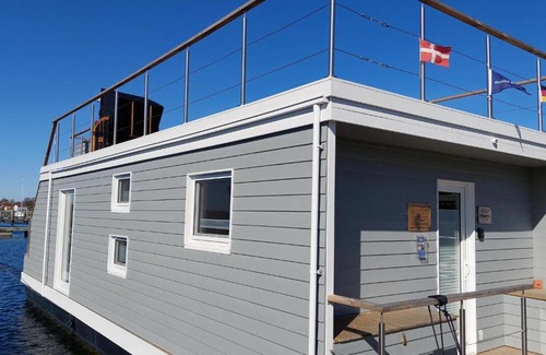 Rendbjerg Alquiler De Eote | Houseboat Hecht in Egernsund at the Marina Minde