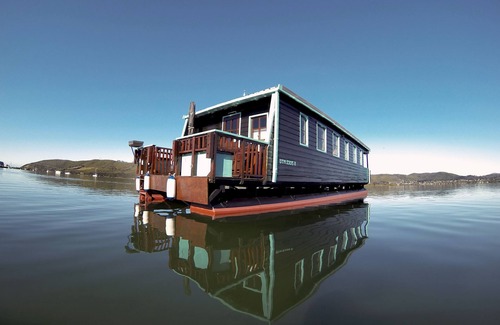 Knysna Alquiler De Eote | Houseboat in Knysna, beautiful views,spacious, relaxing and in a unique location