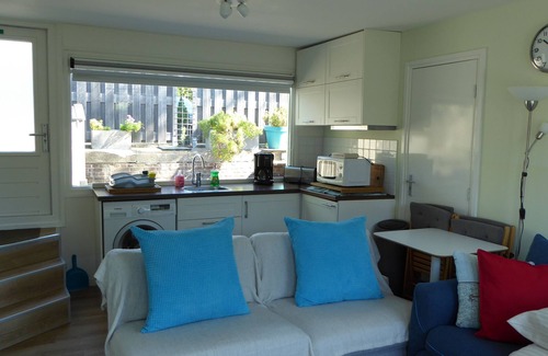 Eastern Docklands Alquiler De Eote | Casa flotante en el centro, a 5 minutos a pie del Museo Tropical, ¡Wifi gratis!