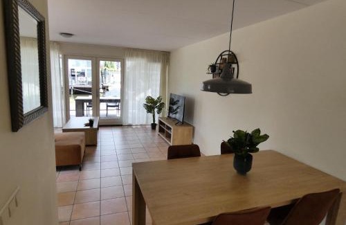 Municipality of Uitgeest Casa | Houseboat in Waterpark with Private Dock