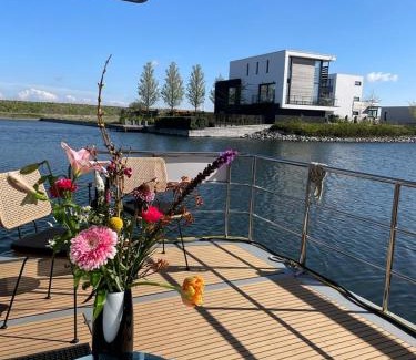 Kamperland Alquiler De Eote | Houseboat Kamperland