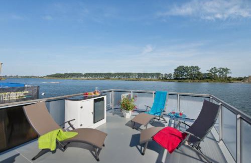Cedry Wielkie Alquiler De Eote | Houseboat