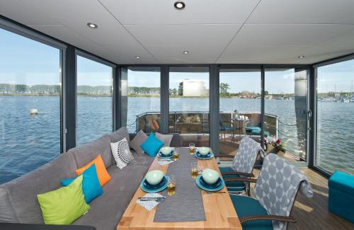 Cedry Wielkie Alquiler De Eote | Houseboat