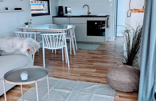 Hjorted Casa | Houseboat rooftop in Blankaholm - vacation in the archipelago with roof terrace