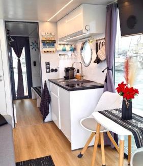 Alghero Alquiler De Eote | Houseboat Seabreeze
