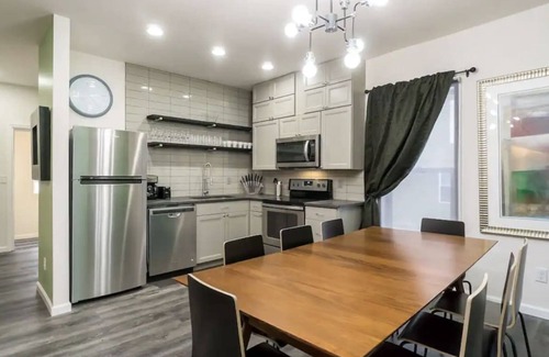 West Columbus Casa | Housepitality - The Mint Julep House