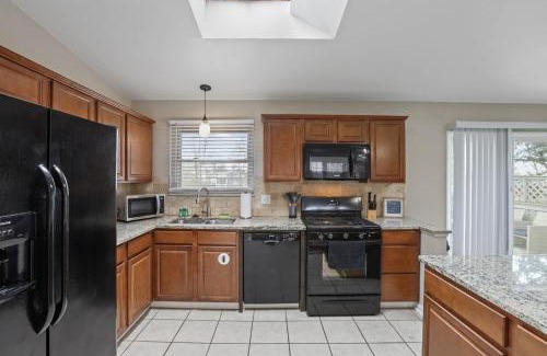 Columbus Casa | Housepitality - The Woodward Park Charmer - 4BR