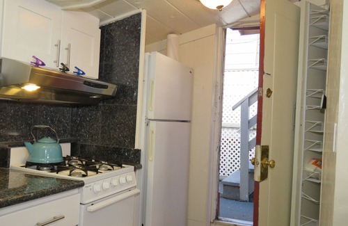 Mission District Casa | Carriage House w / Sunny Deck, Garaje, W / D