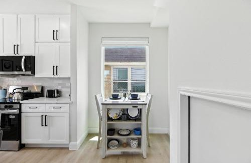 Southeast Houston Apartamento | Houston Cozy Retreat - 3BR 3BA - Downtown Views Duplex
