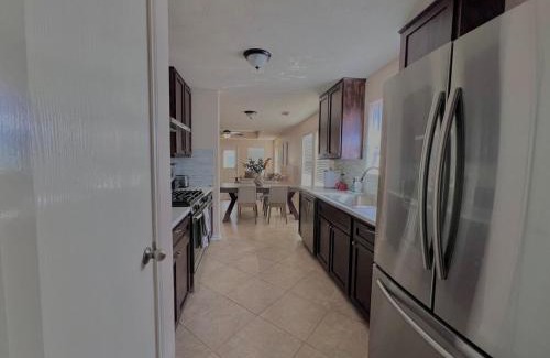 Southbelt/Ellington Casa | Houston home near the Hobby Airport