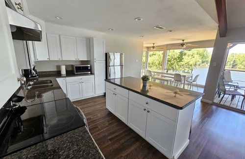 Barrett Casa | Houston Riverfront Getaway house with pool and hot tub