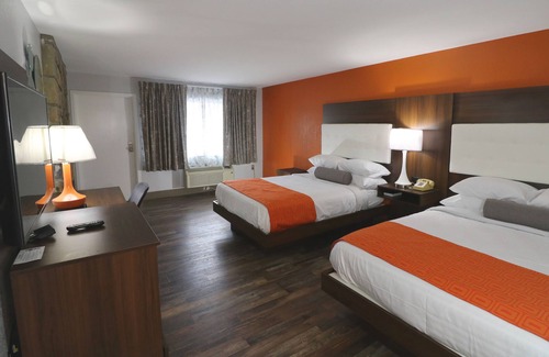 Gatlinburg Hotel | Howard Johnson by Wyndham Downtown Gatlinburg