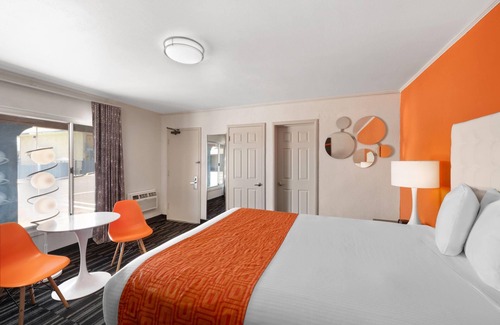 Ceres Hotel | Howard Johnson by Wyndham Modesto Ceres