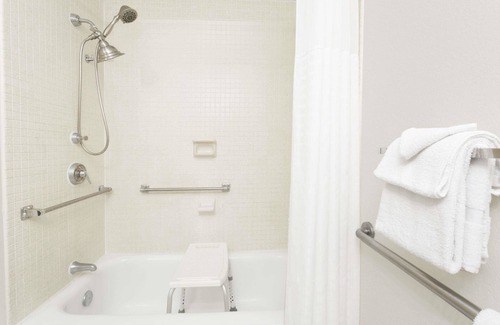 Vero Beach Hotel | Howard Johnson by Wyndham Vero Beach / Downtown