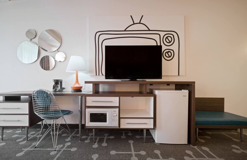 Toms River Hotel | Howard Johnson Hotel by Wyndham Toms River