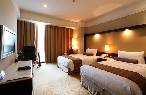 Huaihai Road Commercial Area Hotel | Howard Johnson Huaihai Hotel Shanghai