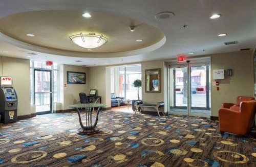 Niagara Falls Hotel | Howard Johnson Plaza by Wyndham by the Falls Niagara Falls