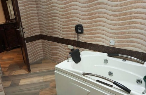 Calabar Cabina | Howard Lodgings and Leisure
