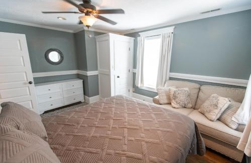 White Sulphur Springs Apartamento | Howard's Creek Inn