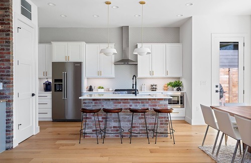 Rosewood Casa | Howdy House - Pool - Grill - Downtown Views - Walkable Coffee Shops