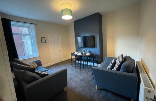 Gateshead Apartamento | Howe - Newly refurbished 2 bedroom flat Free Parking