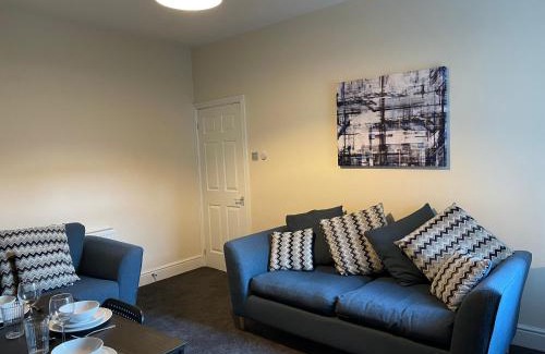 Gateshead Apartamento | Howe - Newly refurbished 2 bedroom flat Free Parking