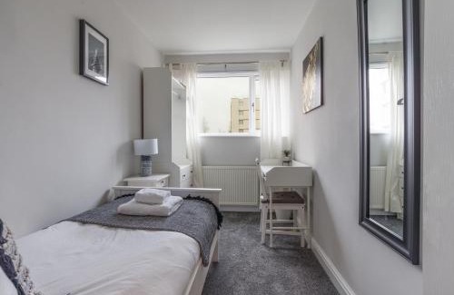 Newcastle-upon-Tyne Casa | Howick House - Large 3 bedroom house, Gosforth