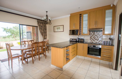 Thorny Bush Game Reserve Cabina | HoyoHoyo Acorns Lodge