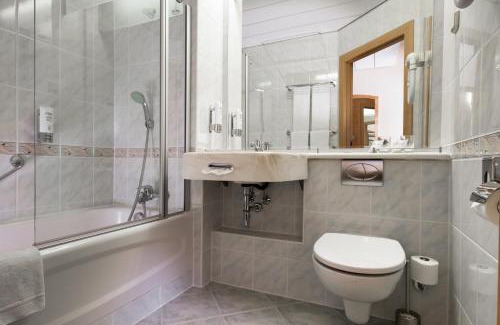 Srodmiescie Hotel | HP Park Plaza