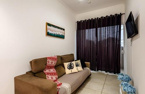 Quietude Casa | HP2 - Casa em Condomínio com Sacada, Churrasqueira, Wi Fi 250Mb e Estacionamento Grátis