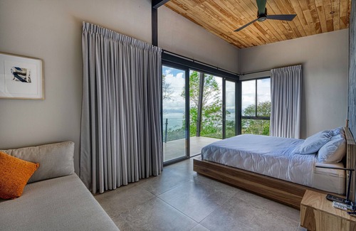 Uvita Casa | HR6 New Villa Incredible Ocean and Jungle Views + Security