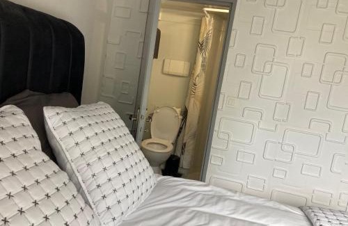 Meaux Cama Y Desayuno | HSH France Chambre City 4 Proche de Disney