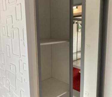 Meaux Cama Y Desayuno | HSH France Chambre City 4 Proche de Disney