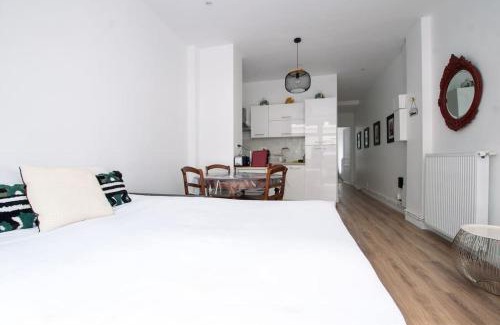 Billancourt–Rives de Seine Apartamento | HSH Traversière-Boulogne-Billancourt I Appartement 4P