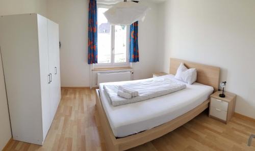 Mattenhof-Weissenbuhl Apartamento | HSH Weber - 2 Bedroom Suite Apartment with Office, Salon and Kitchen in Bern by HSH Hotel Serviced Home