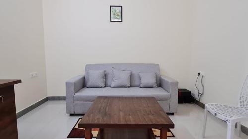 Sector 2 Apartamento | HSR layout Adobe