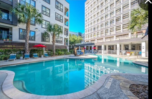 Houston Apartamento | HTX Luxury Downtown Apartments 10 mins away from galleria mall private parking