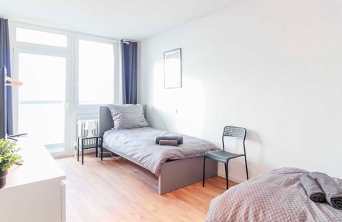 Hanau Apartamento | Hu08 Schickes Apartment mit Balkon in Hanau, 72qm, 3 Schlafzimmer, Max. 5 Personen