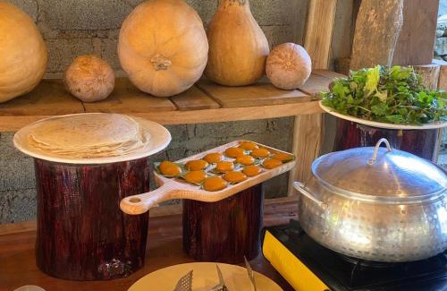 Van Ho Chalet De Esquí | HUA TẠT HMONG Retreat